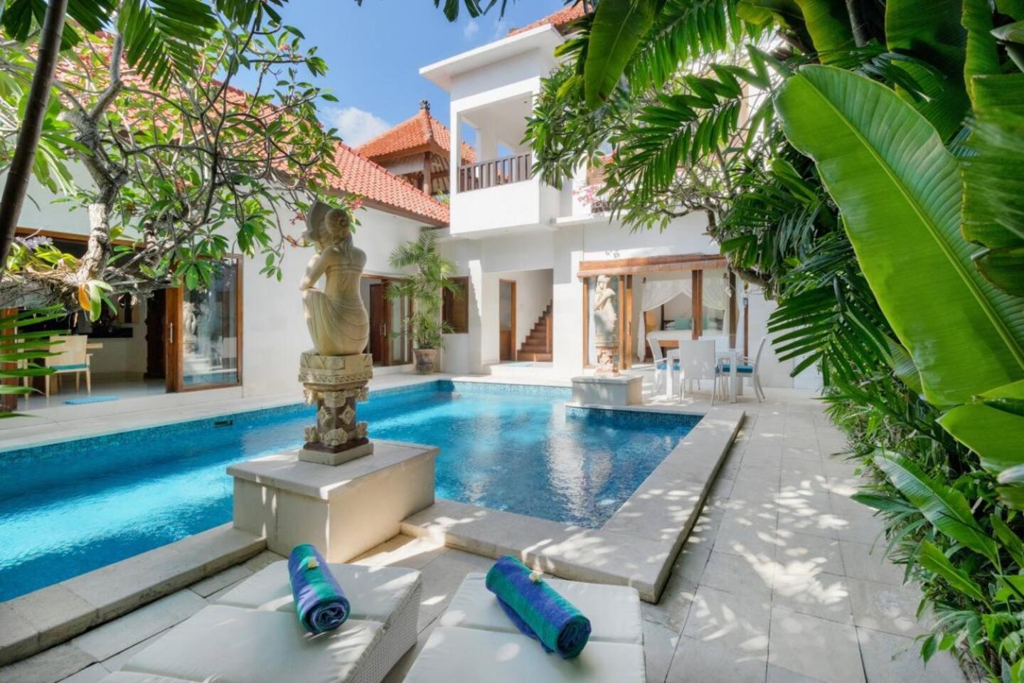 Super Value 3 Bed, Seminyak, Walk To Villa Seminyak